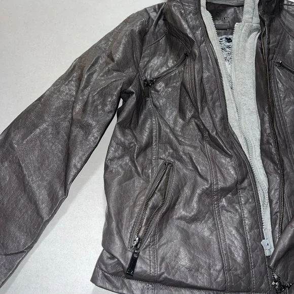 J2 by Jou Jou Faux Leather Women's Size Large Cropped Jacket - Picture 2 of 8